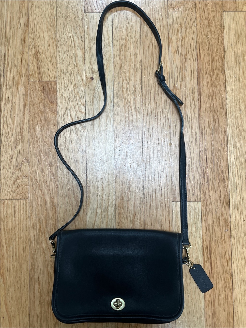 Vintage Coach Black Leather Turnlock Crossbody Bag Style 9755 USA/Costa Rica - Picture 4 of 9